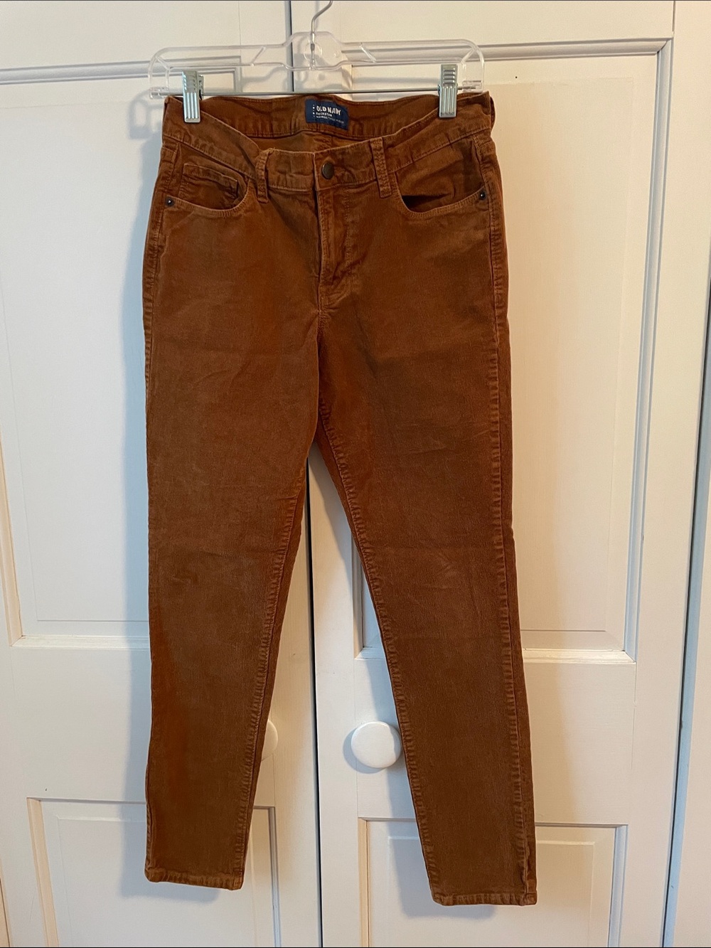 Old Navy Women’s Rockstar Corduroy Pants. size 8.